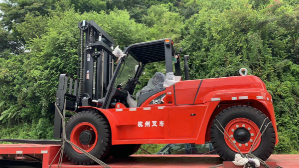 內(nèi)燃叉車動(dòng)力不足？機(jī)油要保養(yǎng)！